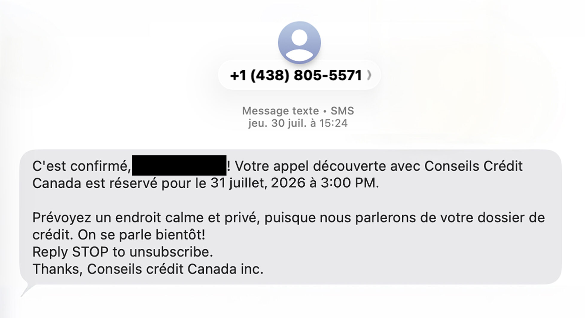 Le texto de confirmation reçu par la personne dès qu'elle réserve : la date, l'heure, et une consigne pour préparer l'appel.